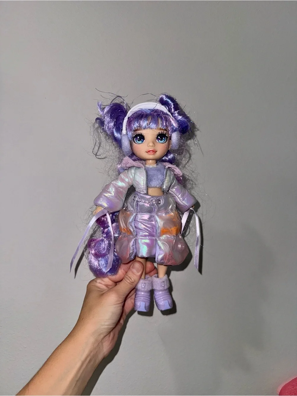 Rainbow High Winter Wonderland Violet Willow fashion Doll By MGA